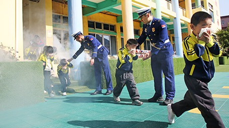 學(xué)消防 護成長