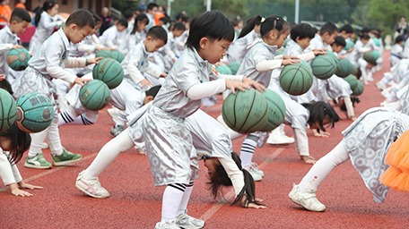 幼兒籃球嘉年華樂趣多