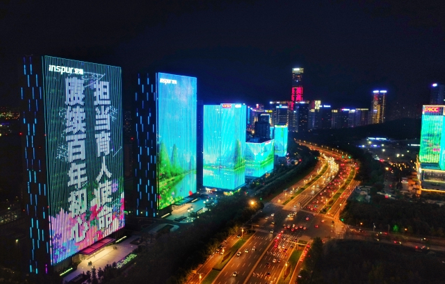山東濟(jì)南 燈光.jpg 山東濟(jì)南 燈光.jpg