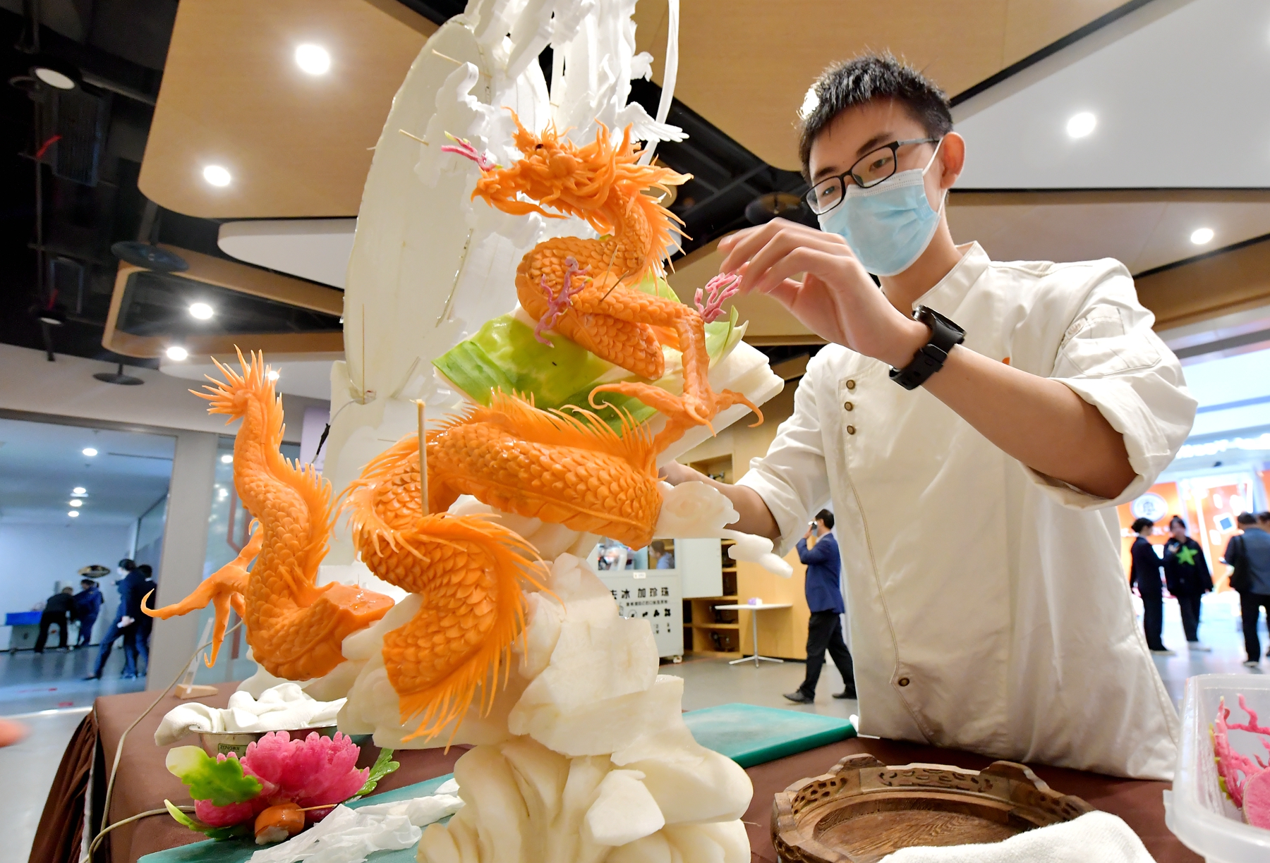 職業(yè)院校學(xué)生在進(jìn)行技能展示 王國(guó)海攝.jpg 職業(yè)院校學(xué)生在進(jìn)行技能展示 王國(guó)海攝.jpg