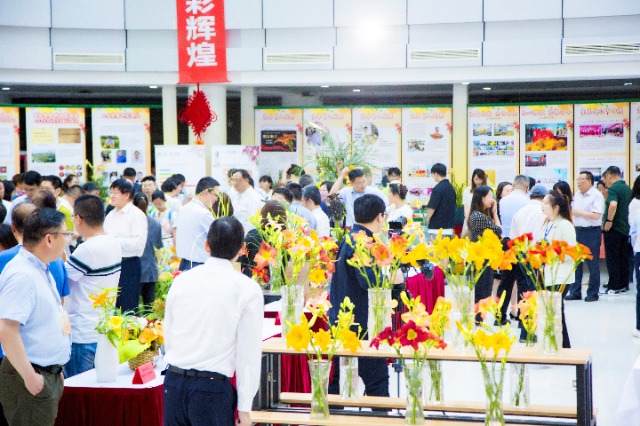 2023中國(guó)（上海）萱草文化節(jié)開幕。學(xué)校供圖