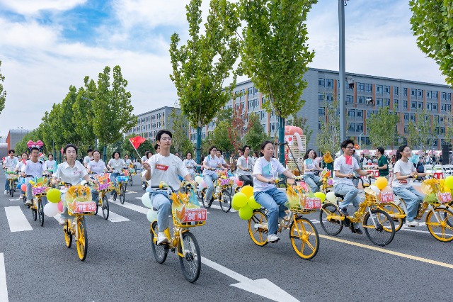 青春biking花車矩陣.jpg